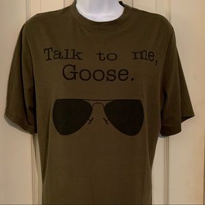 Women’s T-Shirt “Talk to me, Goose” Sz L